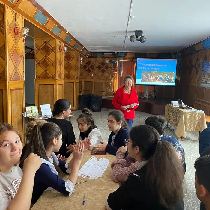 Наш мир — мы строим