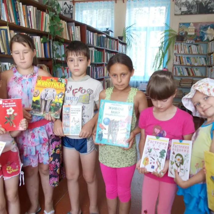 Полна загадок чудесница природа