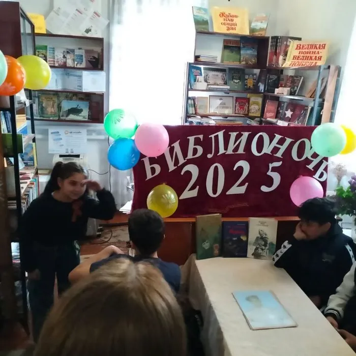 Не смолкнет слава тех великих лет!