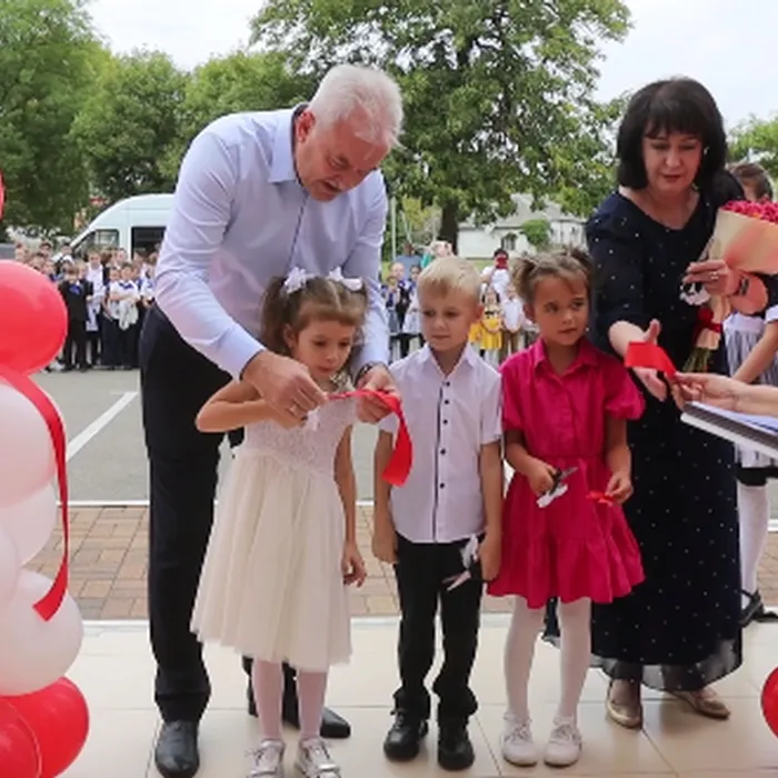 Открытие модельной центральной детской библиотеки