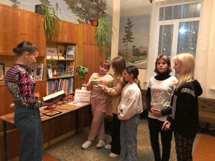 Искусство объединяет Родниковская детская библиотека