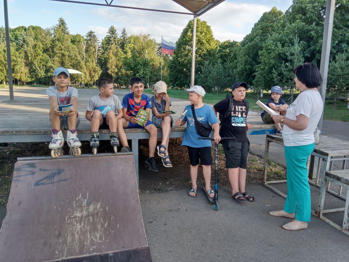 Безопасное лето Родниковская сельская библиотека1.jpg